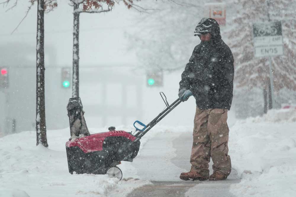 harsh winters in Illinois make Arizona more desirable